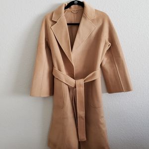 The Curated Classic camel coat XS